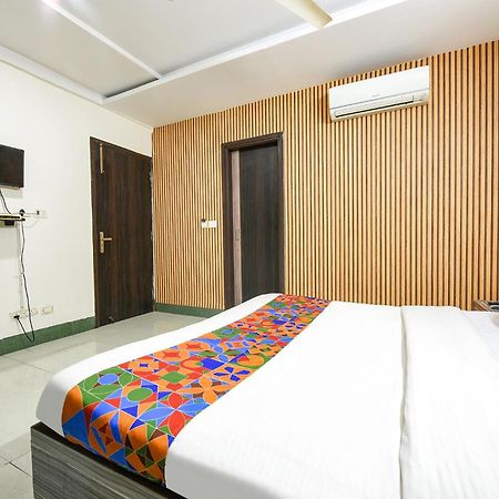 Fabhotel Ess Pee Grand Mohali Zewnętrze zdjęcie