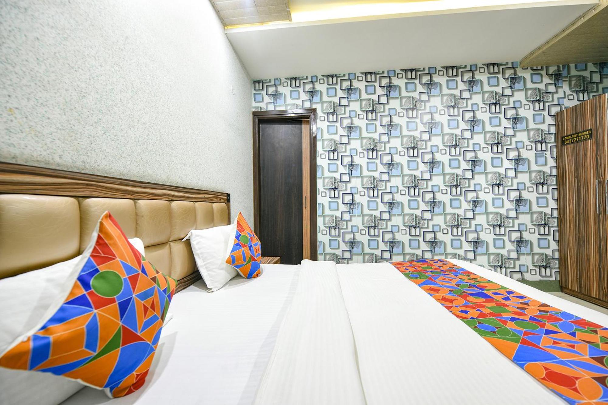 Fabhotel Ess Pee Grand Mohali Zewnętrze zdjęcie