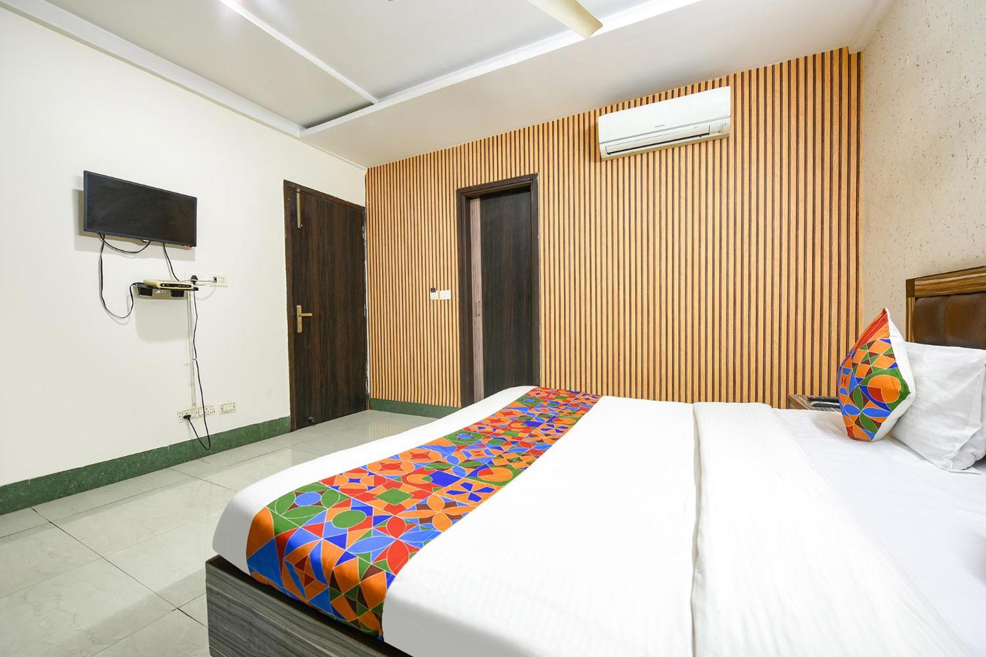 Fabhotel Ess Pee Grand Mohali Zewnętrze zdjęcie